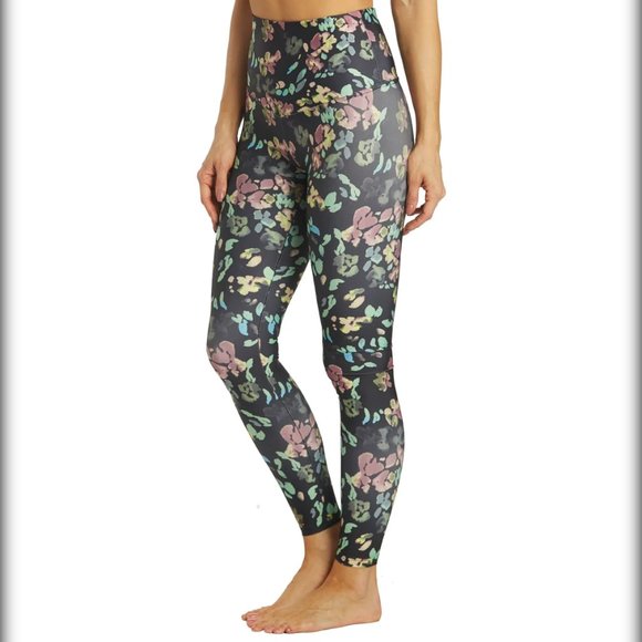 Marika Yoga Leggings - Picture 1 of 6